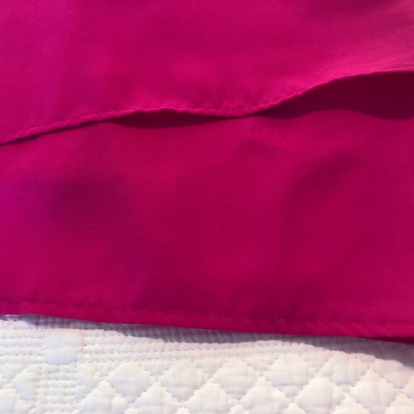 BRIGHT PINK SLEEVELESS TOP💗 - Picture 4 of 5